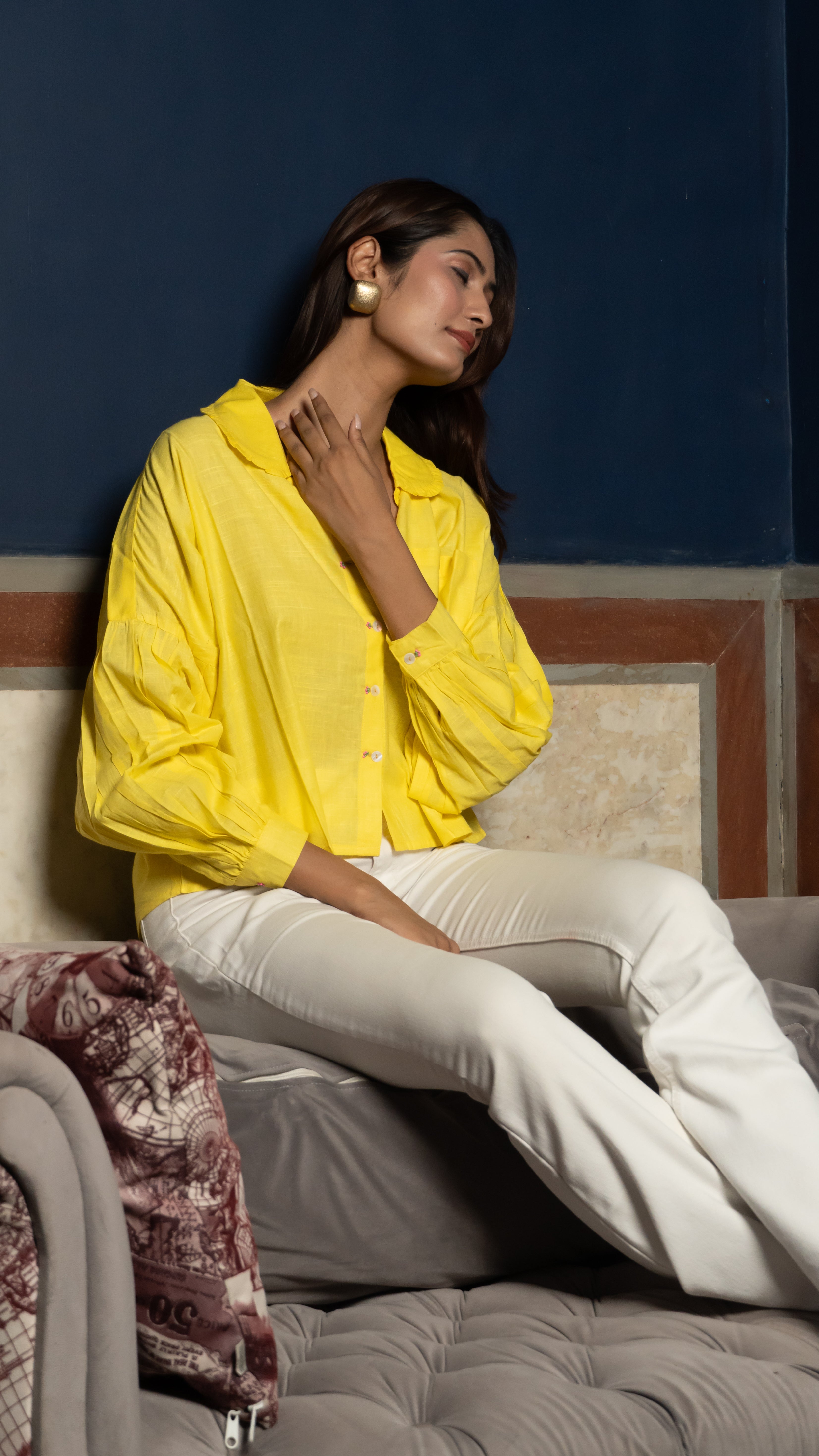 Rush Hour-crop Drop Shoulder Shirt (White)