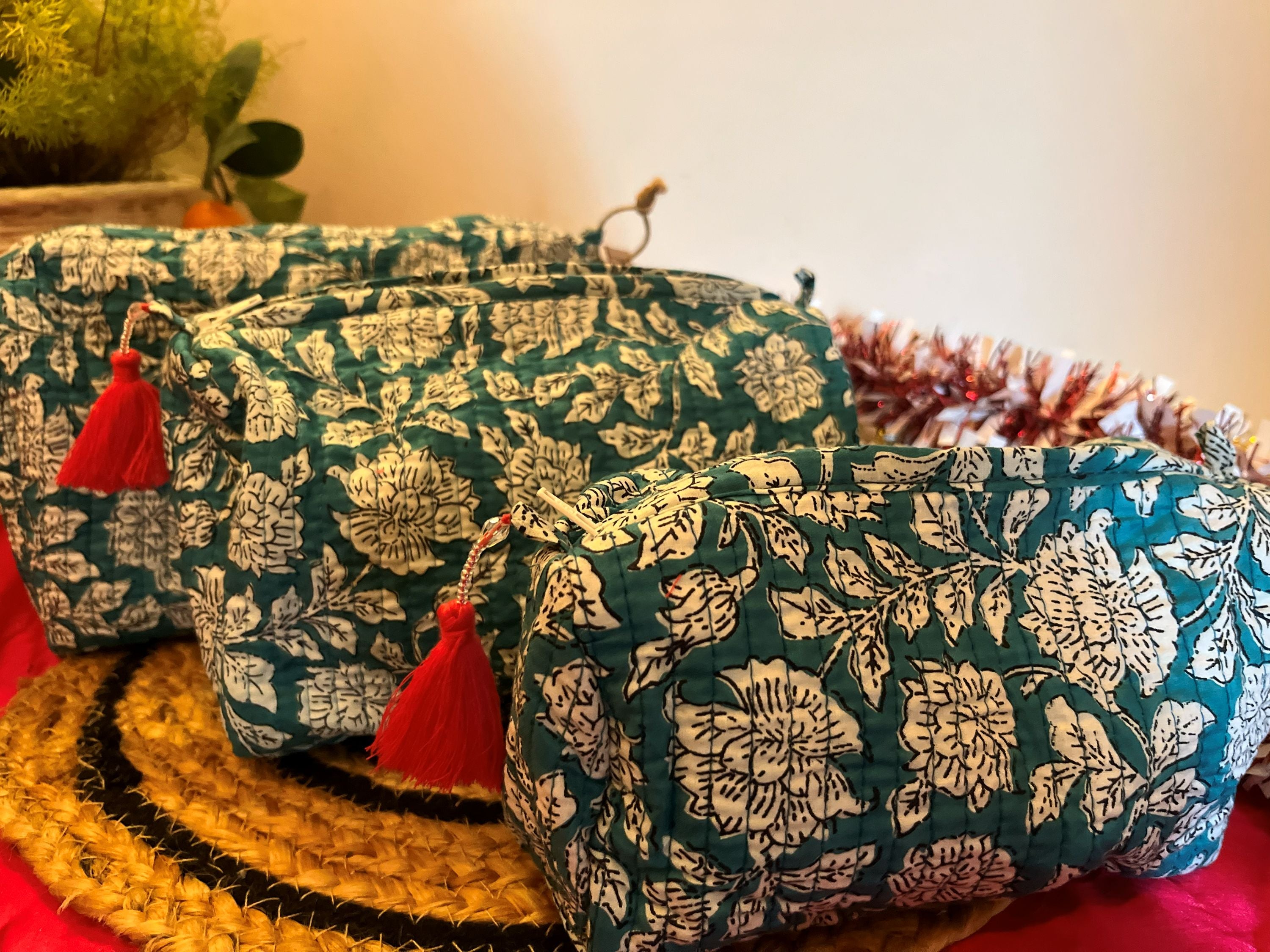 Light Green Floral – Pouches Set of 3
