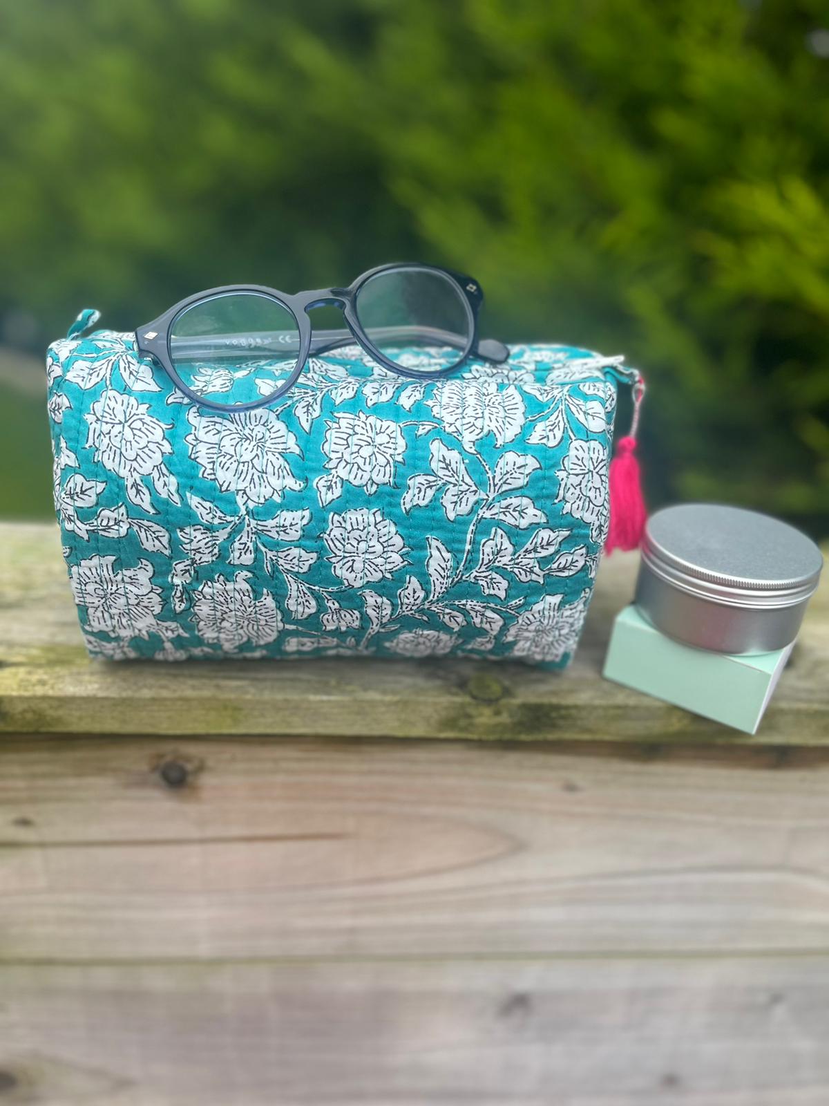 Light Green Floral – Pouches Set of 3