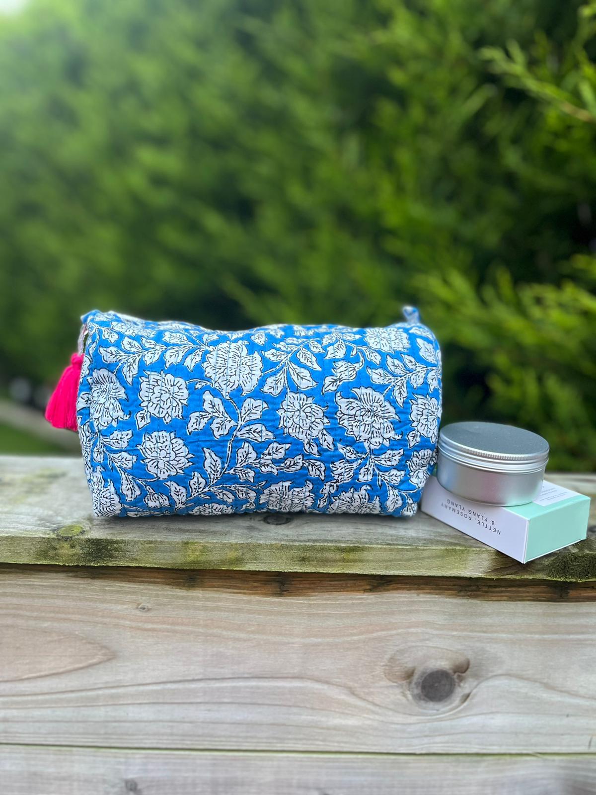 Light Blue Floral – Pouches Set of 3