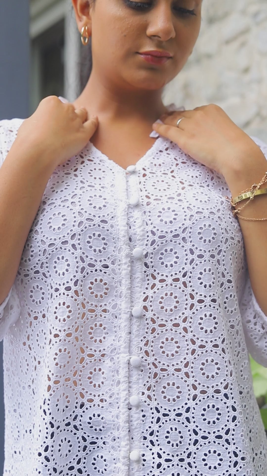 Sunny- Broderie Anglaise Top