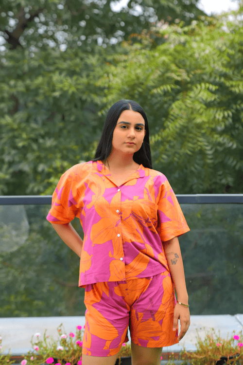 WRI-0013_1701516026770_xna Floral 2-Pcs Shirt And Shorts Set - Image 1